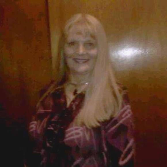 Meet your Posher, Marlene - Picture 1 of 1